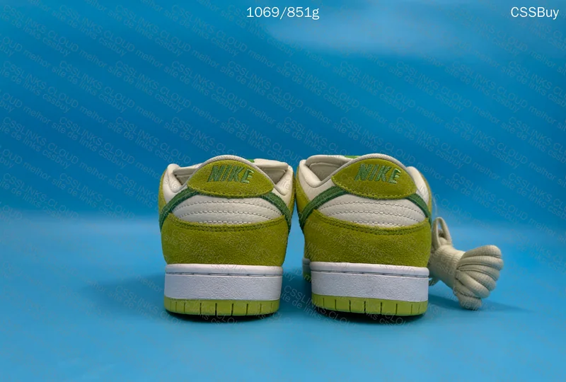 Nike SB Dunk Low Apple (Primeira compra ajudem)
