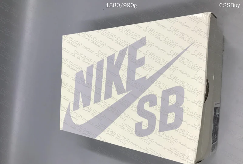 Nike SB Dunk Low April 9