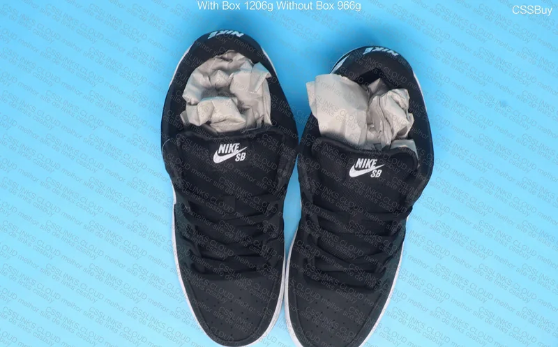 Nike SB Dunk Low - Black Gum