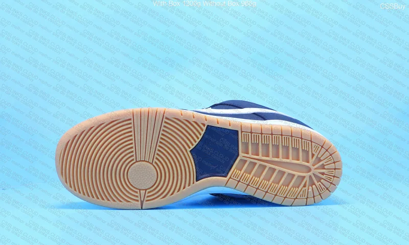 Nike SB Dunk Low - Black Gum 6