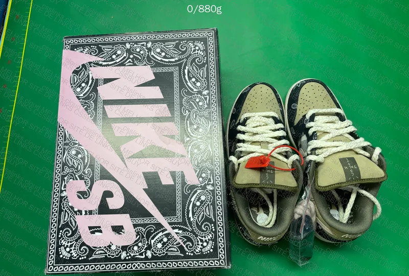 Nike SB Dunk Low Cactus Jack