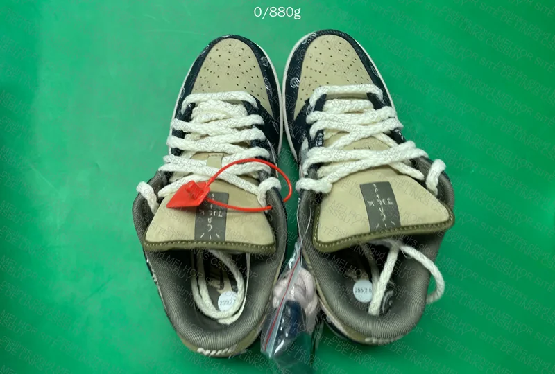 Nike SB Dunk Low Cactus Jack 3