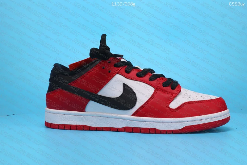 NIKE SB DUNK LOW CHICAGO 3