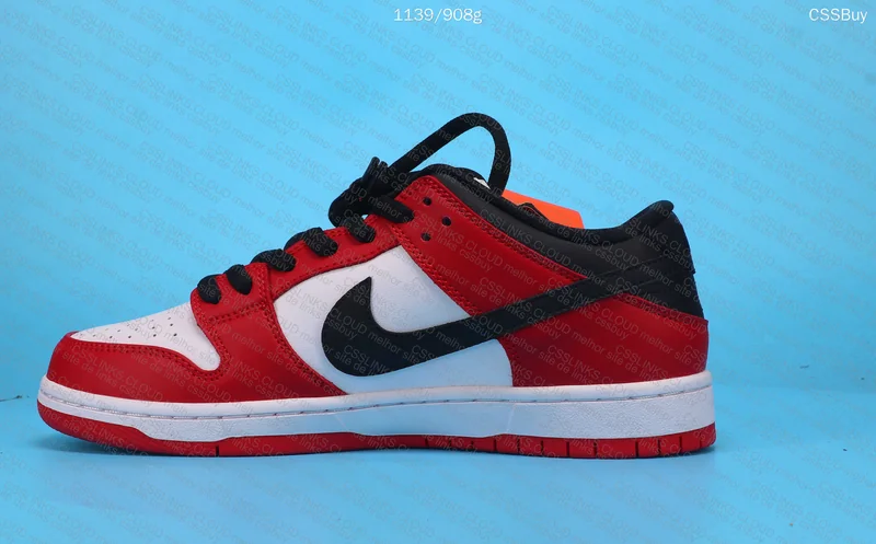 NIKE SB DUNK LOW CHICAGO 6