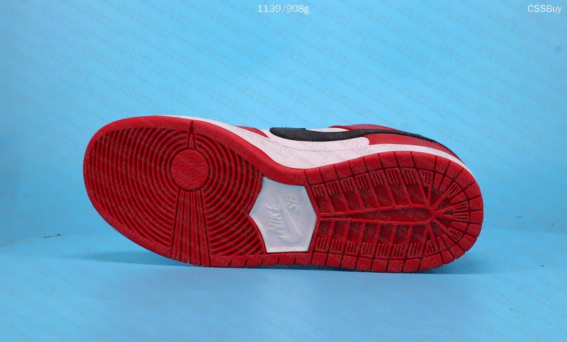NIKE SB DUNK LOW CHICAGO 7