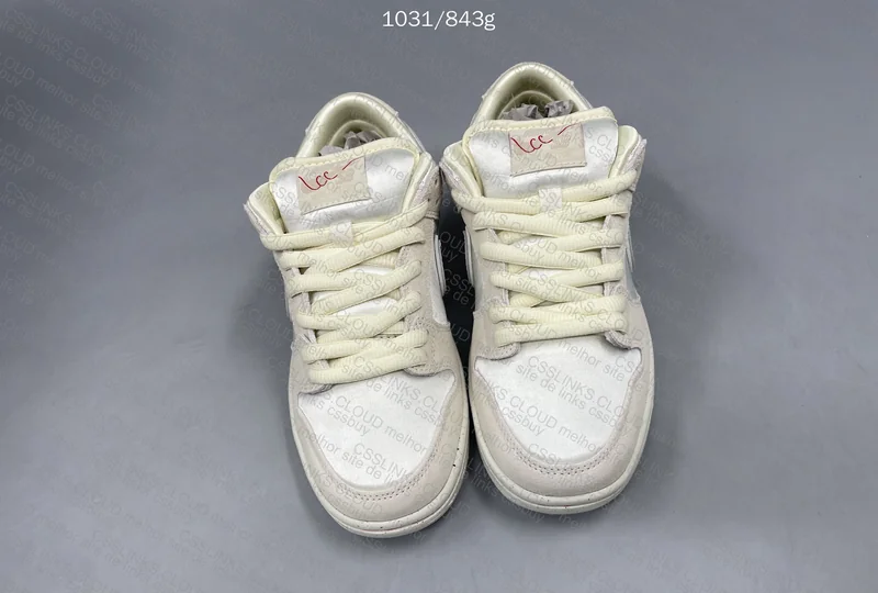 Nike SB Dunk Low City Of Love