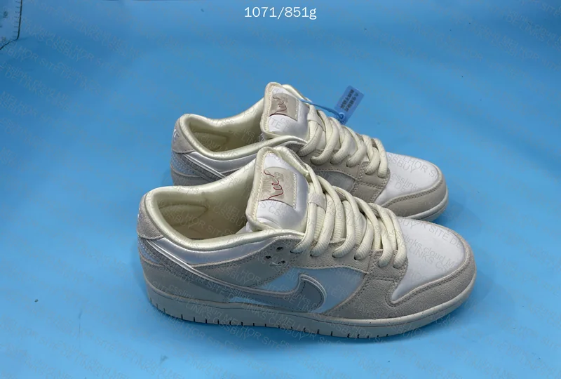 Nike SB Dunk Low City of Love Light Bone