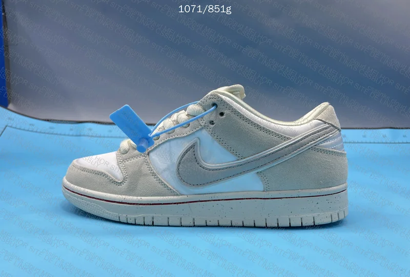 Nike SB Dunk Low City of Love Light Bone 9