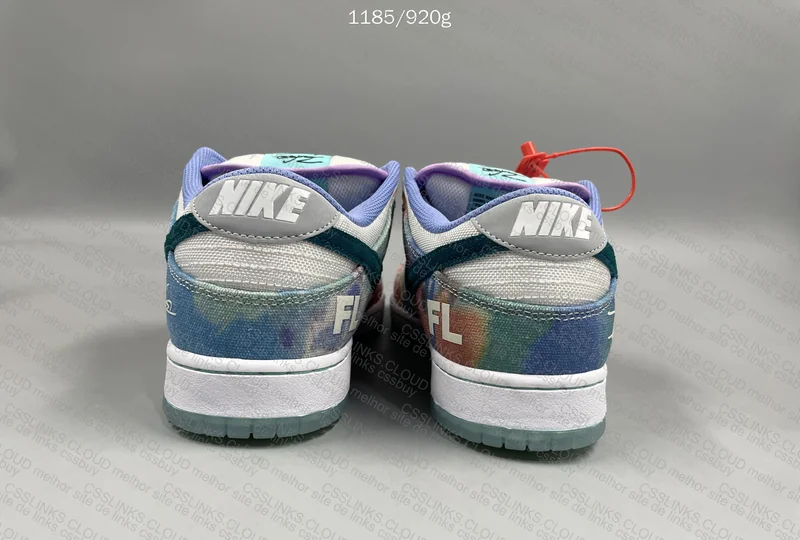 Nike SB Dunk Low Futura Laboratories 5