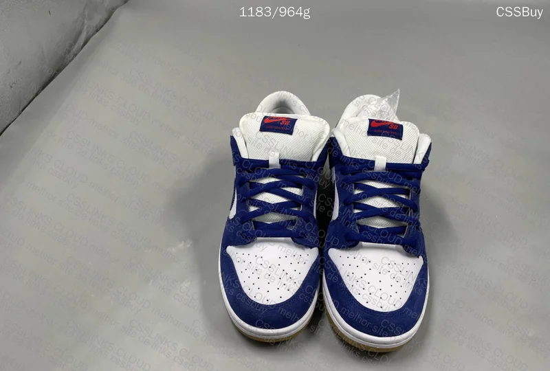 Nike SB Dunk Low LA Dodgers 3