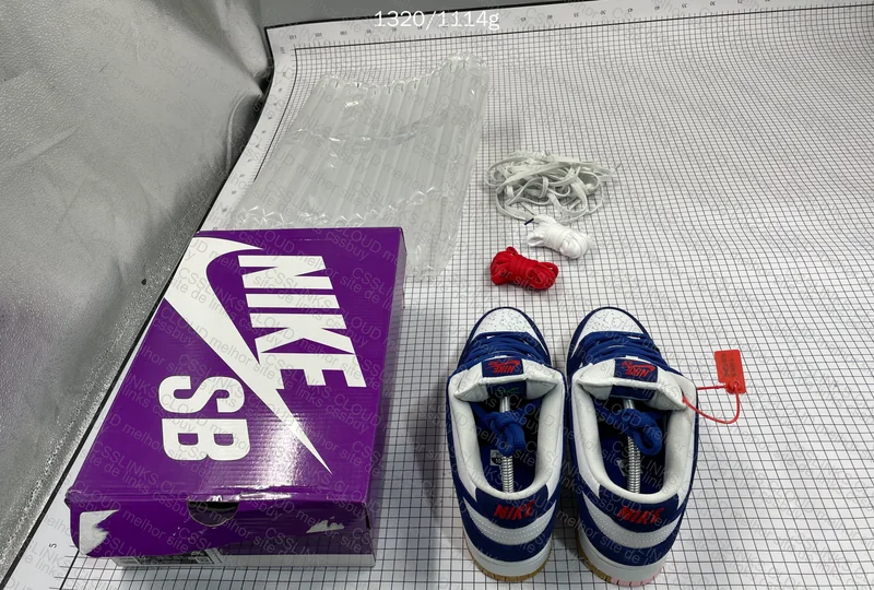 Nike SB Dunk Low LA Dodgers 2