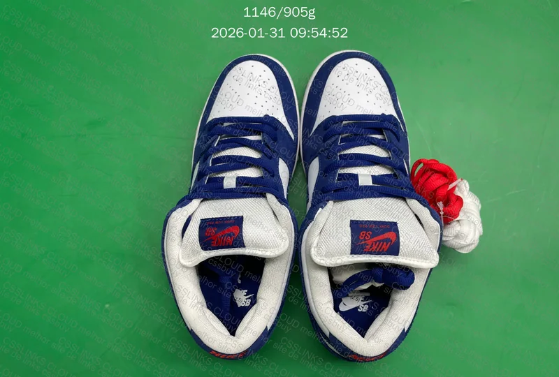 Nike SB Dunk Low Los Angeles Dodgers (DO9395-400) 4