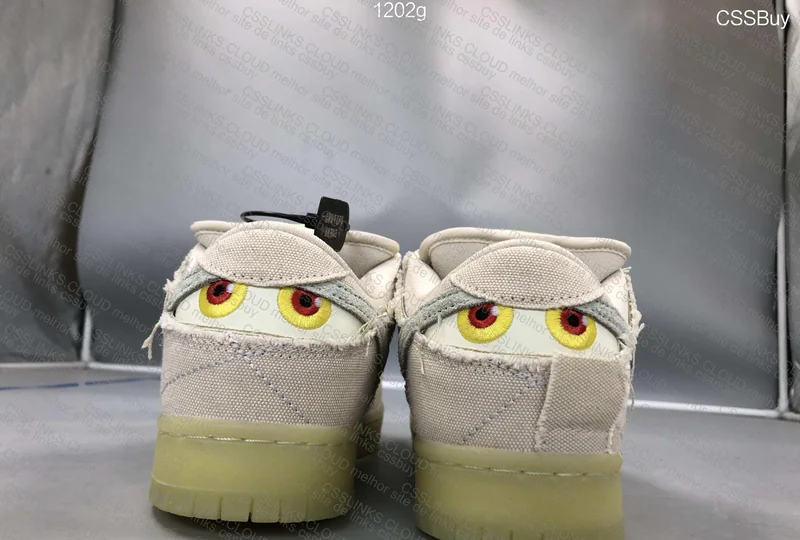 Nike SB Dunk Low “Mummy” 2