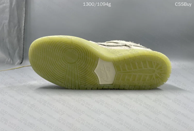 Nike SB Dunk Low Mummy 7