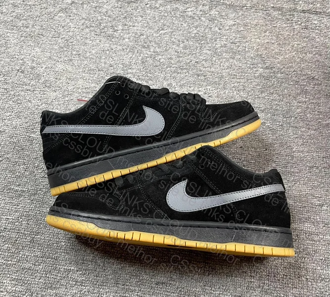 Nike SB Dunk Low Pro