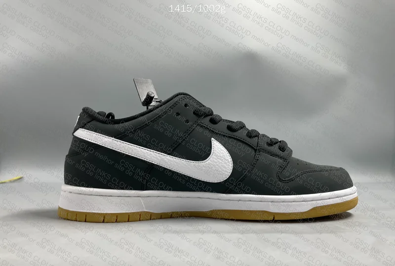 Nike SB Dunk Low Pro