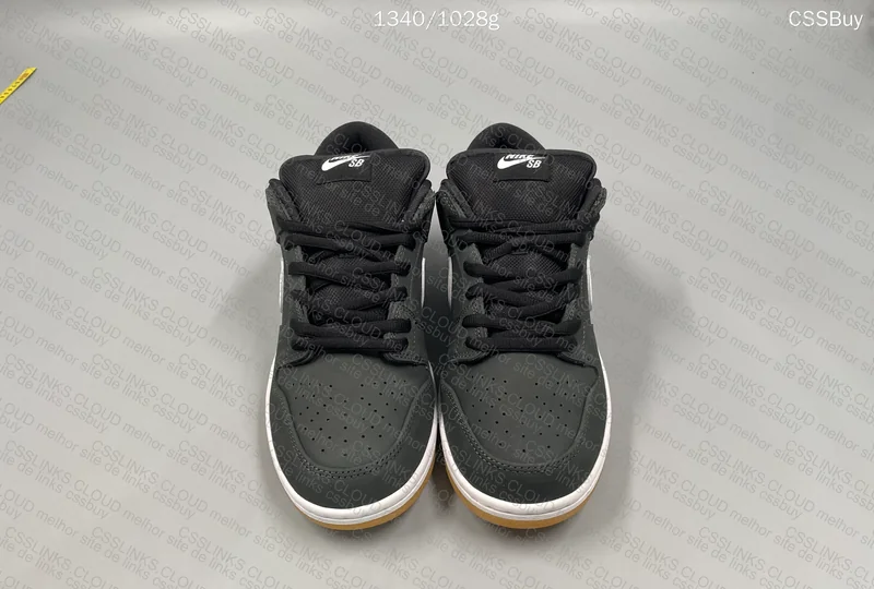 Nike SB Dunk Low Pro Black Gum