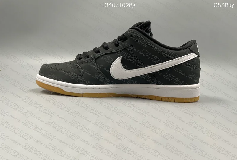 Nike SB Dunk Low Pro Black Gum 6