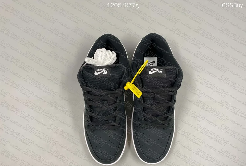 Nike SB Dunk Low Pro "Black Gum" H12 6