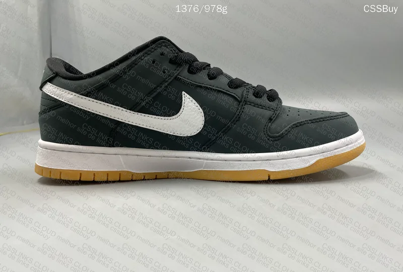 Nike SB Dunk Low Pro Black Gum SKU: CD2563-006 4