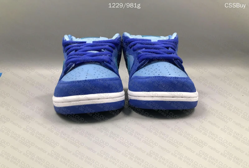 Nike SB Dunk Low Pro Blue Raspberry 2