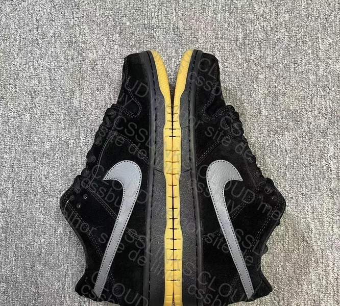 Nike SB Dunk Low Pro Grey Black 2