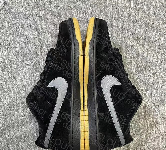 Nike SB Dunk Low Pro Grey Black 3