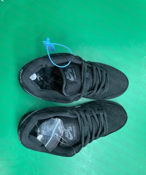 Nike SB Dunk Low Pro Grey Black 2