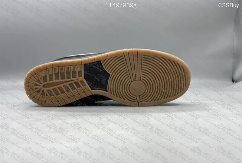 Nike SB Dunk Low Pro Grey Black (Swoosh Looks Too Light, Should I Exchange?) 8