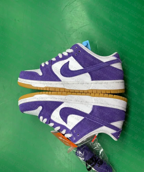 Nike SB Dunk Low Pro ISO Orange Label Court Purple 4