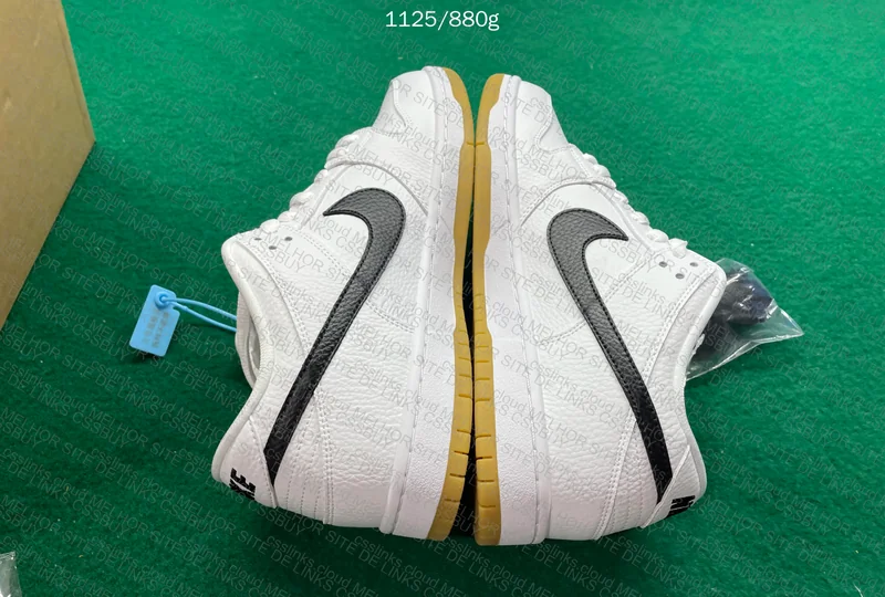 Nike SB Dunk Low Pro ISO White Gum 3
