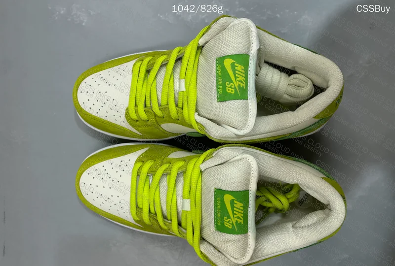 Nike SB Dunk Low Pro Sour Apple 4
