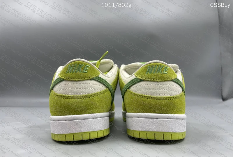 Nike SB Dunk Low Pro Sour Apple 3