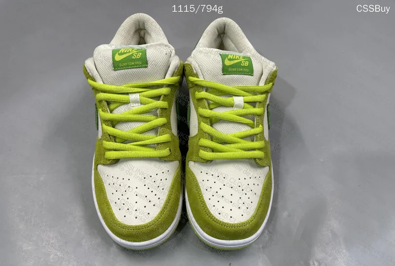 Nike SB Dunk Low Pro Sour Apple 2