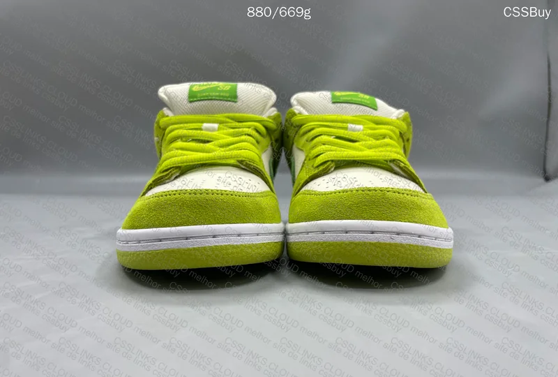 Nike SB Dunk Low Pro Sour Apple 4