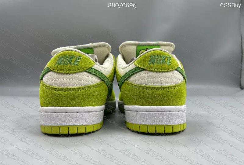 Nike SB Dunk Low Pro Sour Apple 8