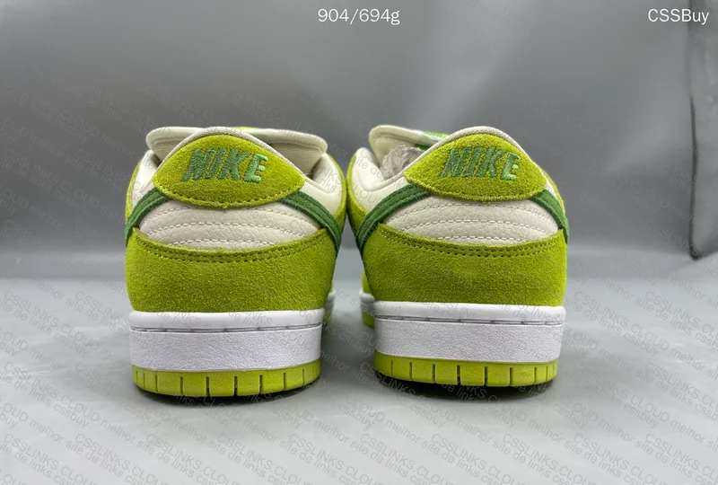 Nike SB Dunk Low Pro Sour Apple 3