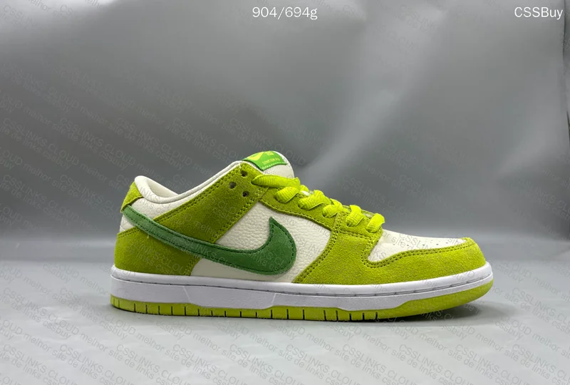 Nike SB Dunk Low Pro Sour Apple 9