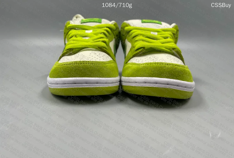 Nike SB Dunk Low Pro Sour Apple 2