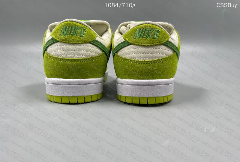 Nike SB Dunk Low Pro Sour Apple 4