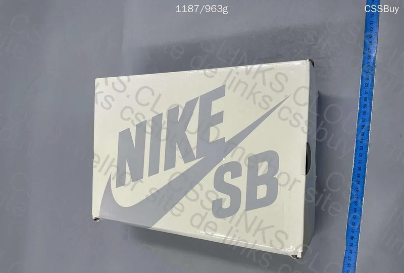 Nike SB Dunk Low Run the Jewels 10