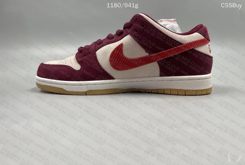 NIKE SB DUNK LOW SKATE LIKE A GIRL 5