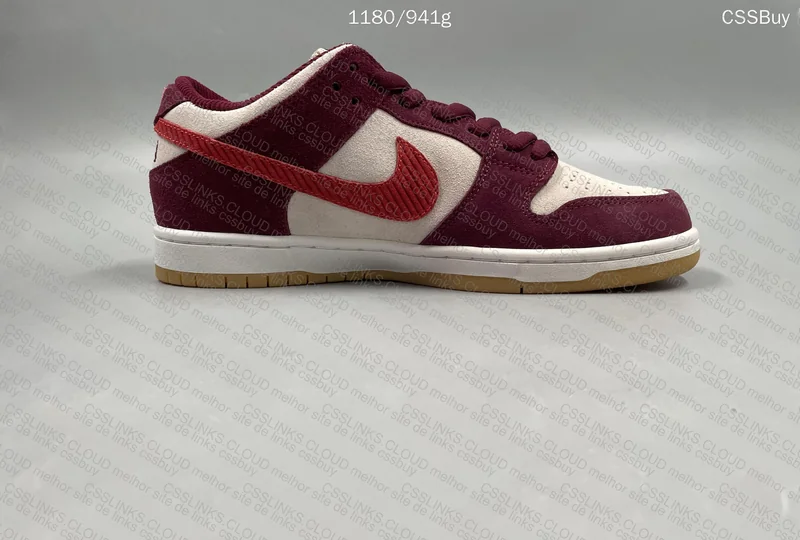 NIKE SB DUNK LOW SKATE LIKE A GIRL 6