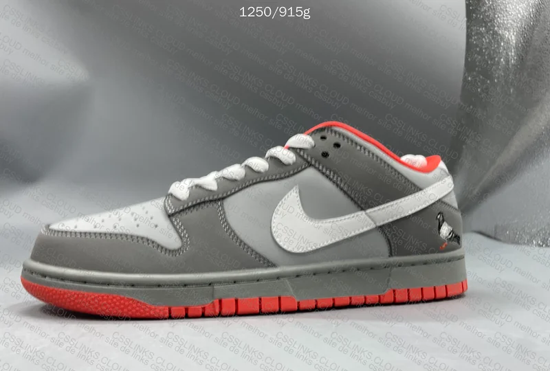Nike SB Dunk Low Staple NYC Pigeon 2