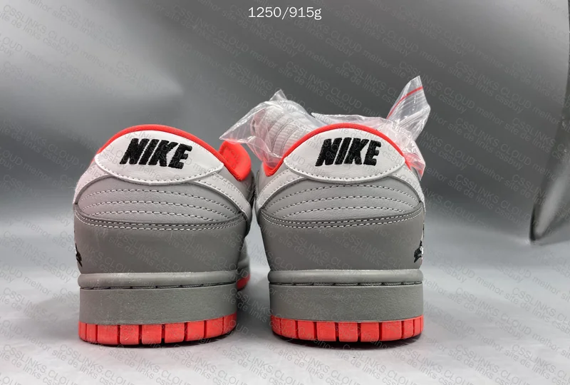 Nike SB Dunk Low Staple NYC Pigeon 4