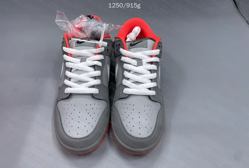 Nike SB Dunk Low Staple NYC Pigeon 6