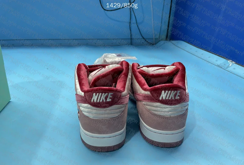 Nike SB Dunk Low Strangelove 4