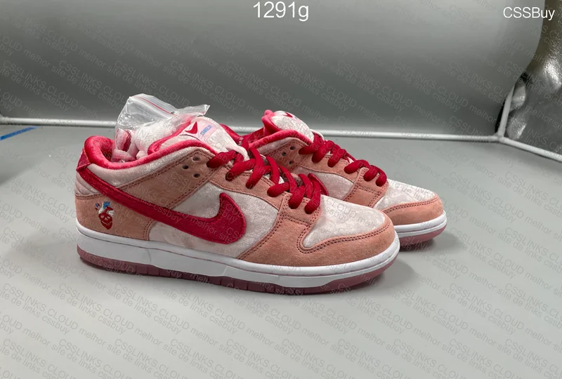Nike SB Dunk Low StrangeLove Batch M 10