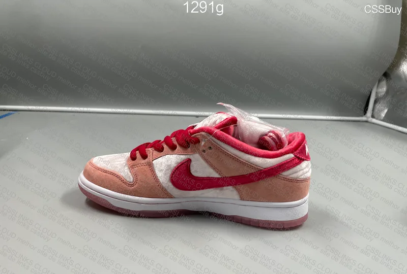Nike SB Dunk Low StrangeLove Batch M 5