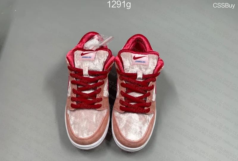 Nike SB Dunk Low StrangeLove Batch M 6